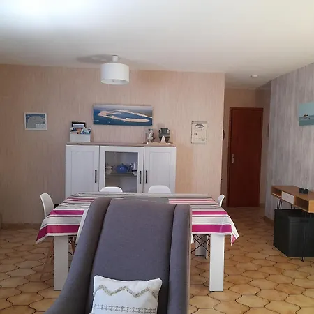 Maison T3 Avec Cour, A Deux Pas Du Port De L'aiguillon, Proche Commodites Et - - Fr-1-319-126 Holiday home