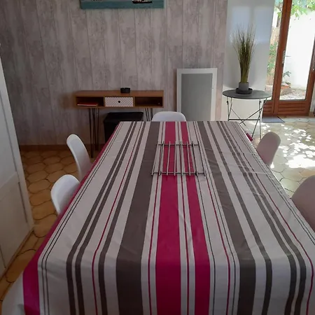 度假居 Maison T3 Avec Cour, A Deux Pas Du Port De L'aiguillon, Proche Commodites Et - - Fr-1-319-126 *