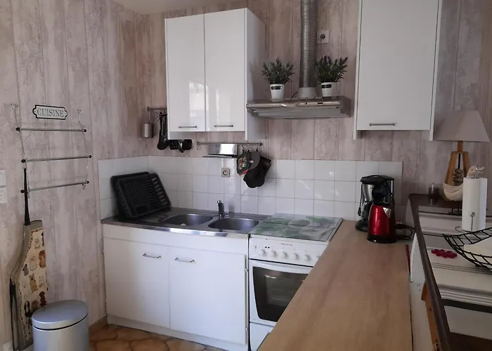 Maison T3 Avec Cour, A Deux Pas Du Port De L'aiguillon, Proche Commodites Et - - Fr-1-319-126 Holiday home