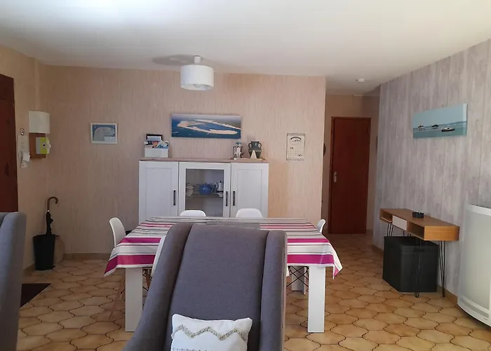 Maison T3 Avec Cour, A Deux Pas Du Port De L'aiguillon, Proche Commodites Et - - Fr-1-319-126 Holiday home